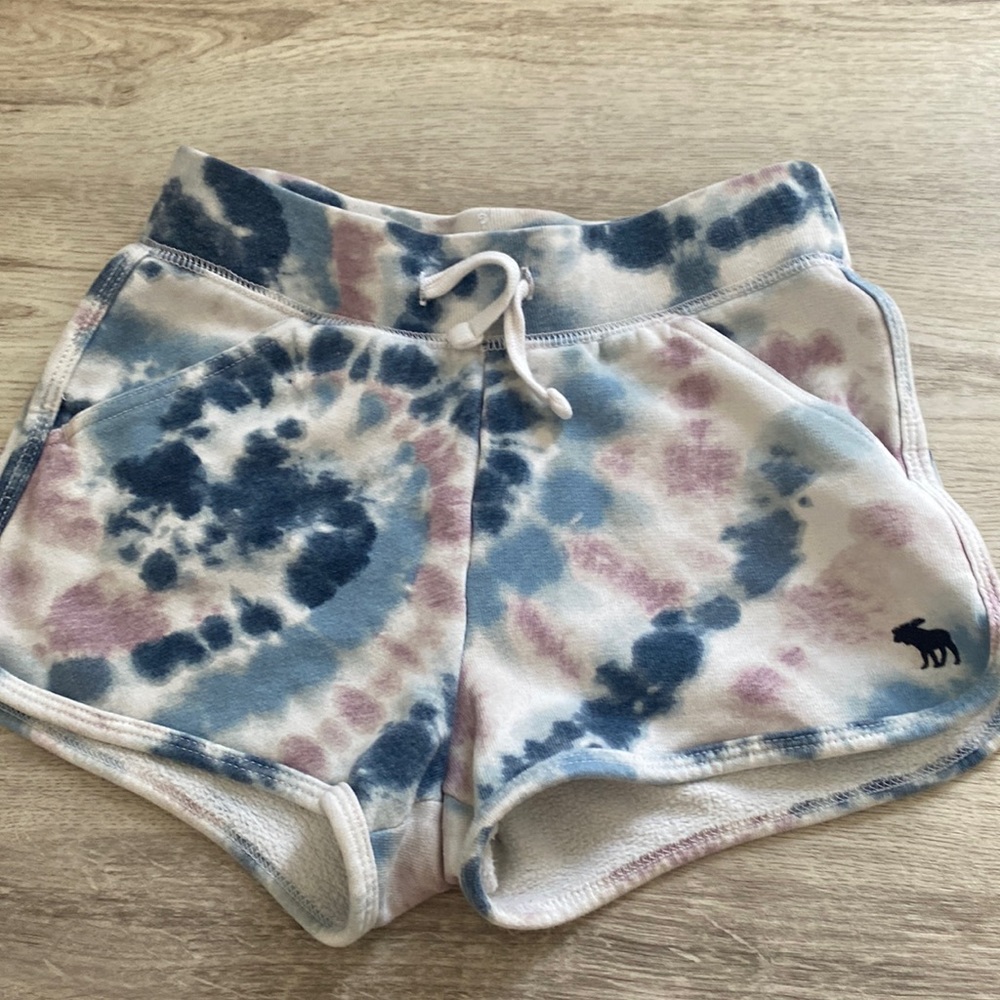 Tie dye Abracombie kids shorts